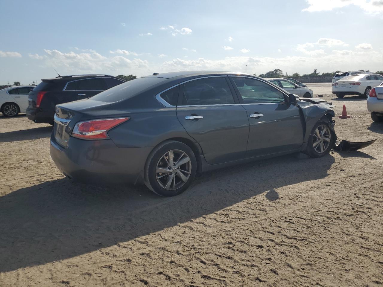 2013 Nissan Altima - Image 3