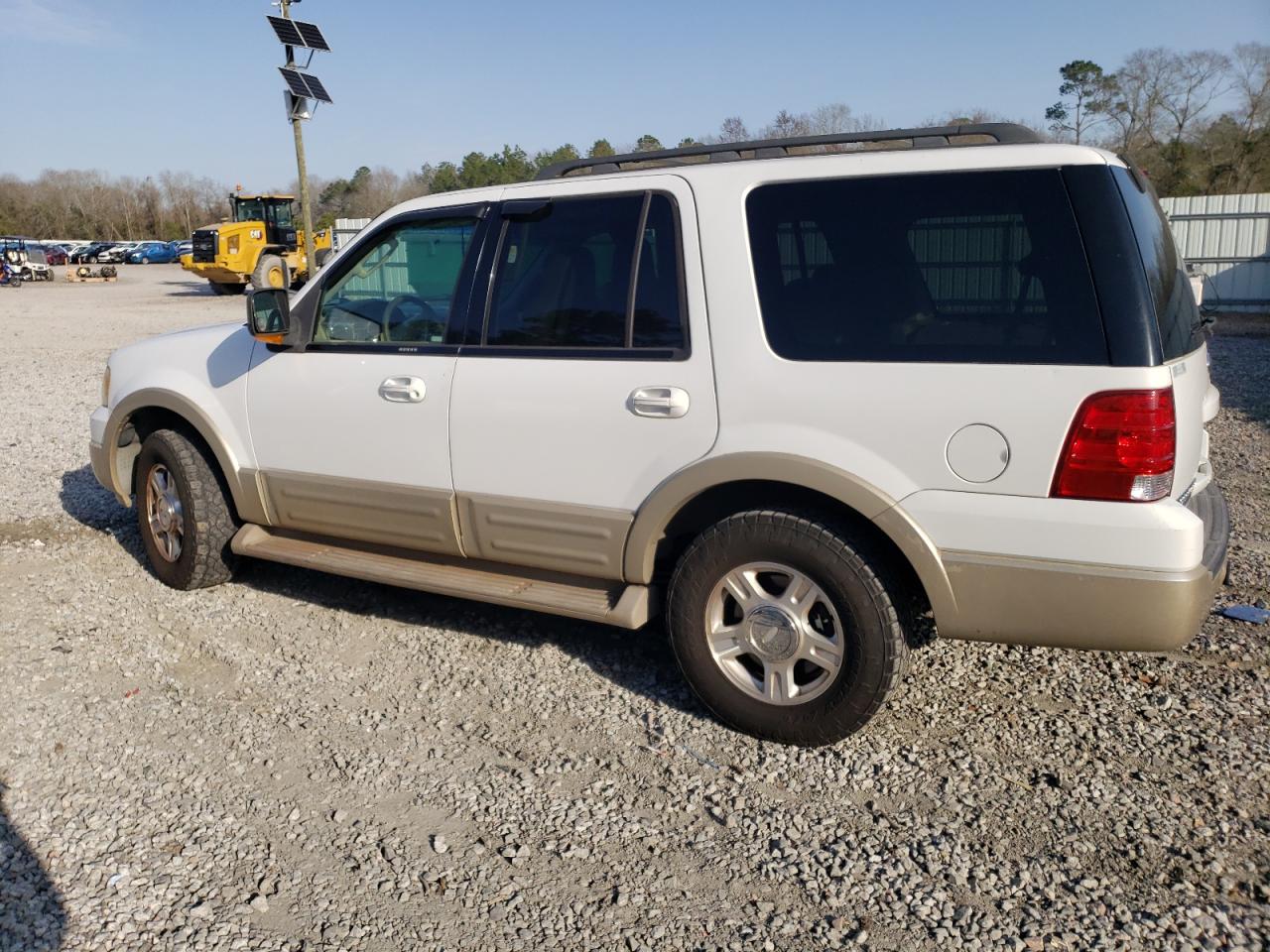 2006 Ford Expedition - Image 2