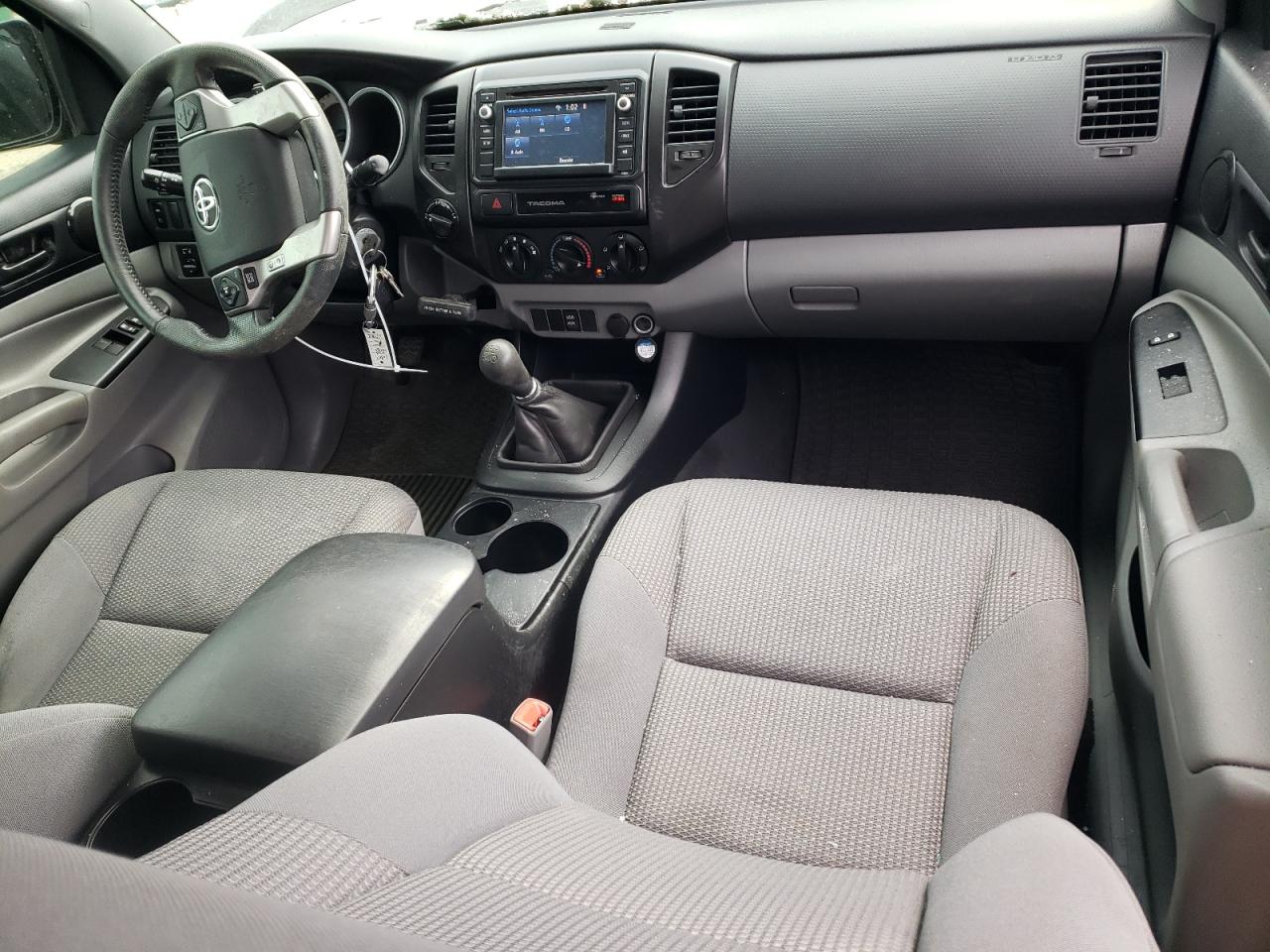 2015 Toyota Tacoma - Image 8