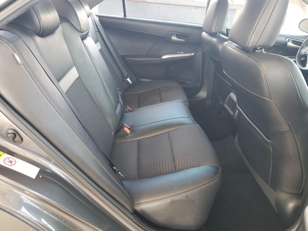 2013 Toyota Camry - Image 10