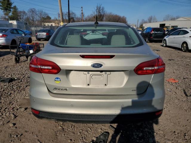 Sedans FORD FOCUS 2016 Gold