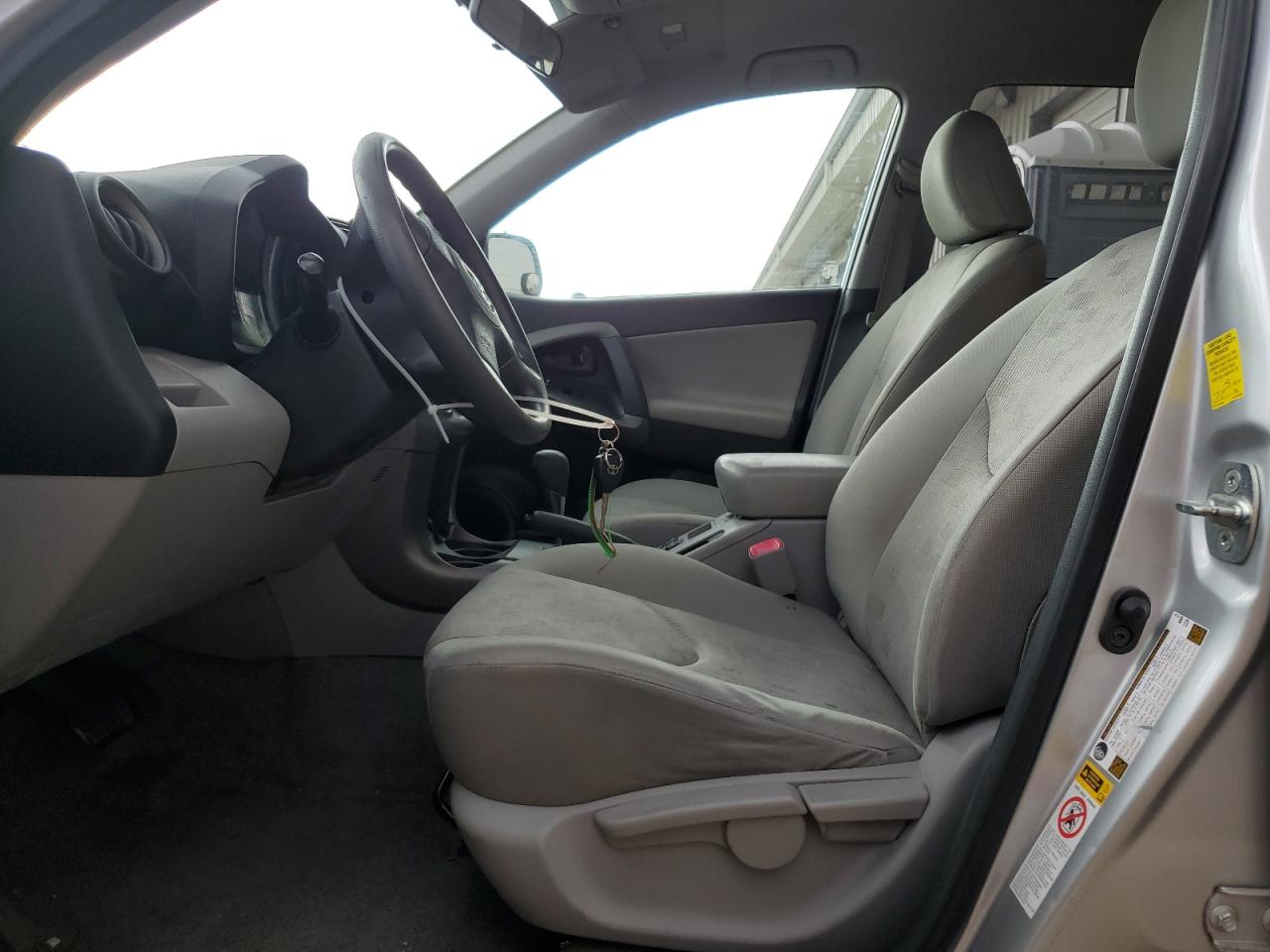 2010 Toyota RAV 4 - Image 7