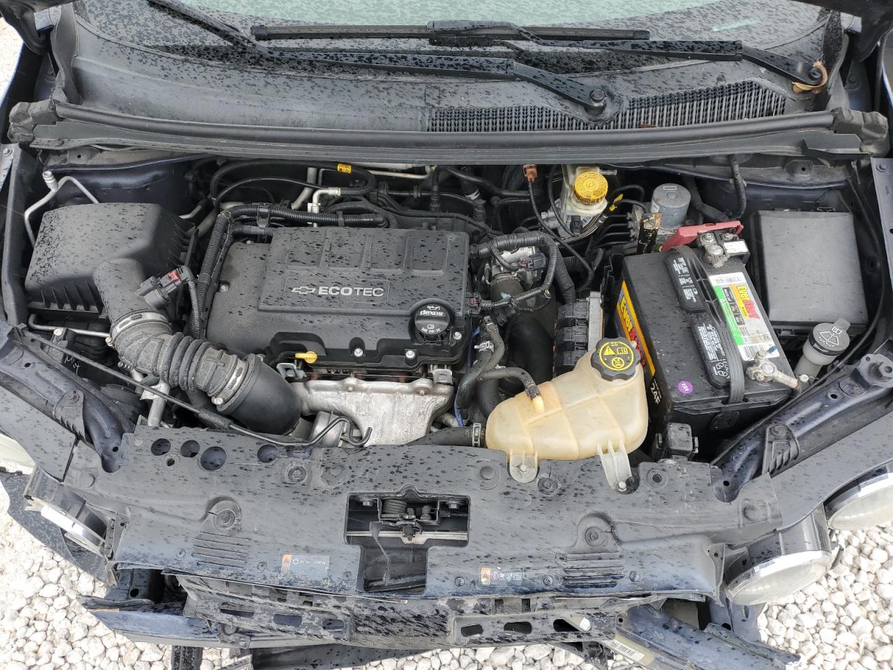 2015 Chevrolet Sonic - Image 12