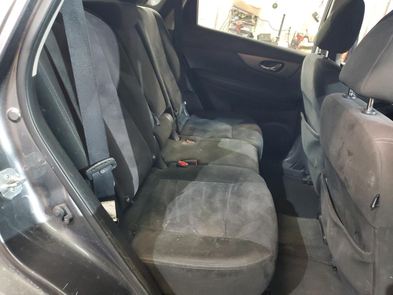 2015 Nissan Rogue - Image 11