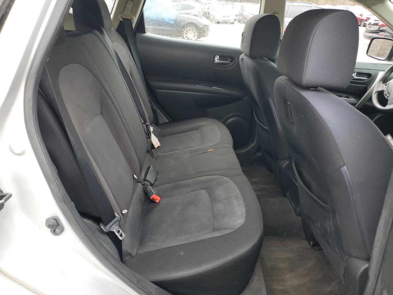 2015 Nissan Rogue - Image 10