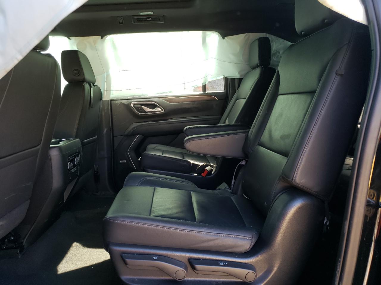 2022 Chevrolet Suburban K1500 Lt VIN: 1GNSKCKD2NR211585 Lot: 48373215