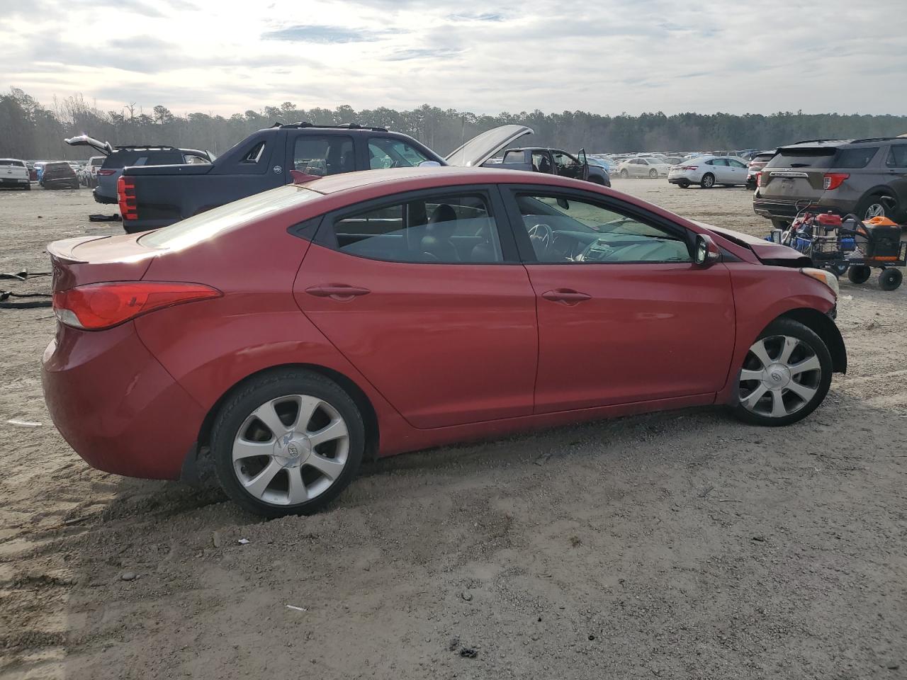 2013 Hyundai Elantra - Image 3