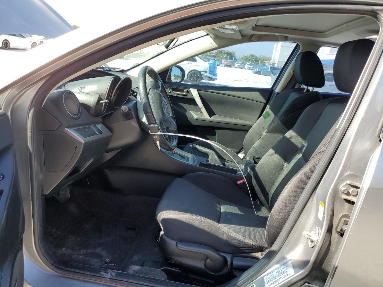 2010 Mazda 3 - Image 7