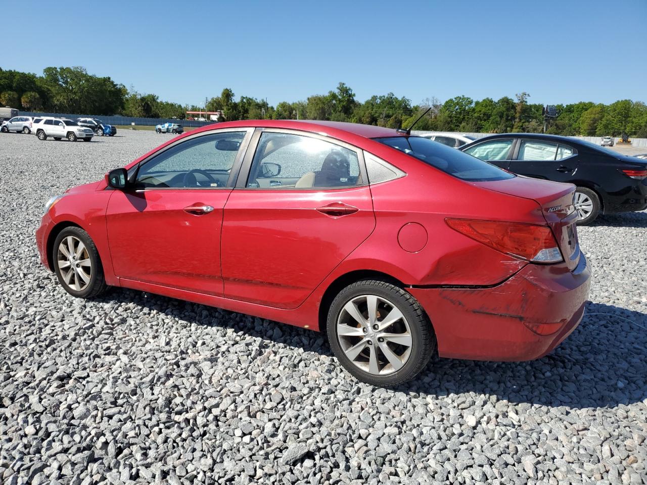 2013 Hyundai Accent - Image 2
