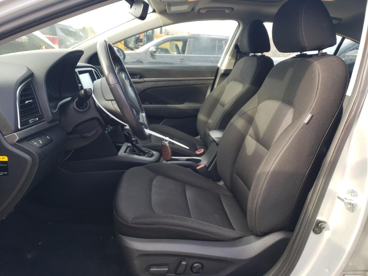2017 Hyundai Elantra - Image 7