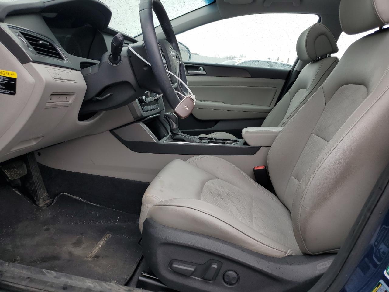 2016 Hyundai Sonata - Image 7