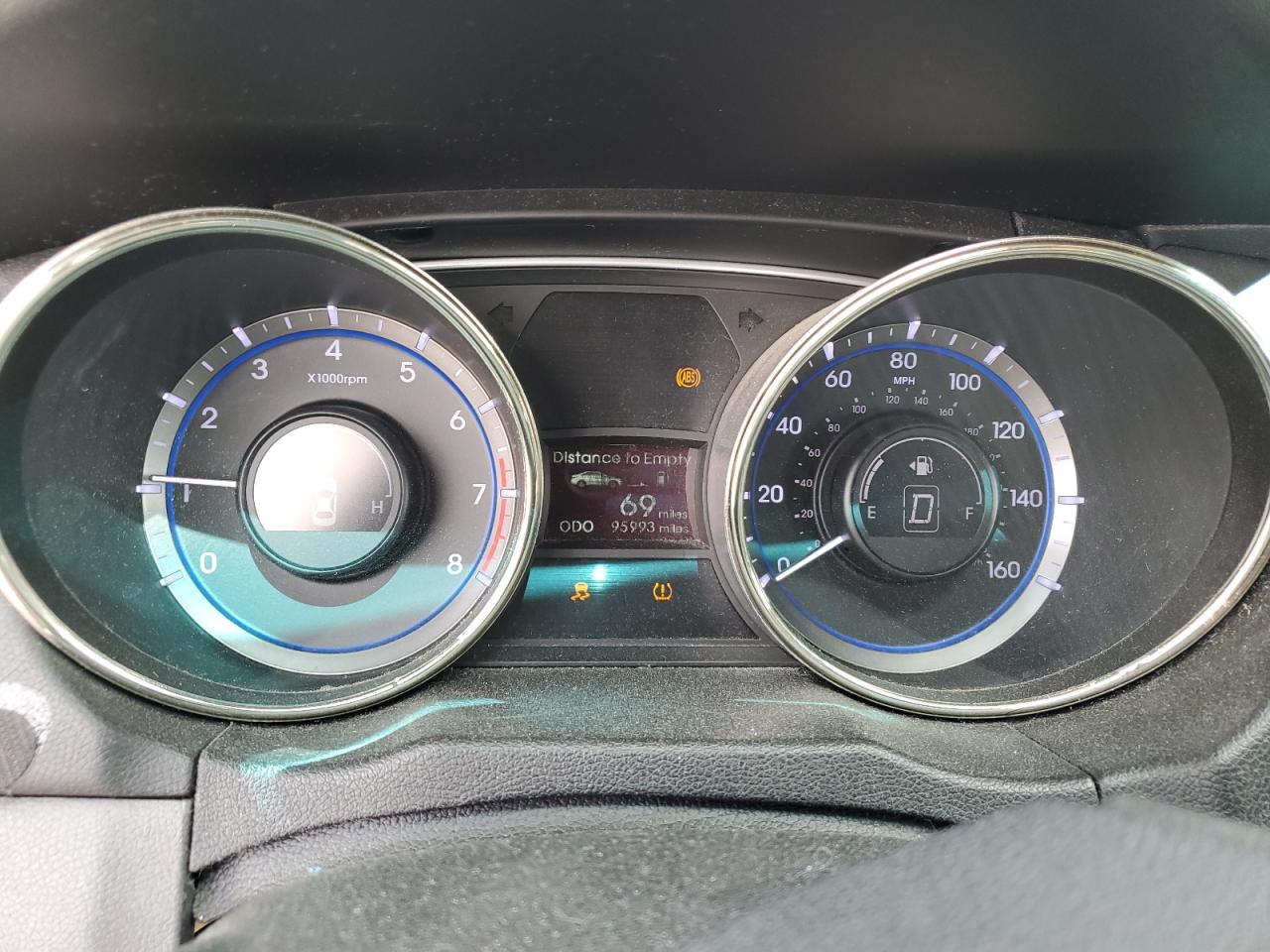 2012 Hyundai Sonata - Image 9