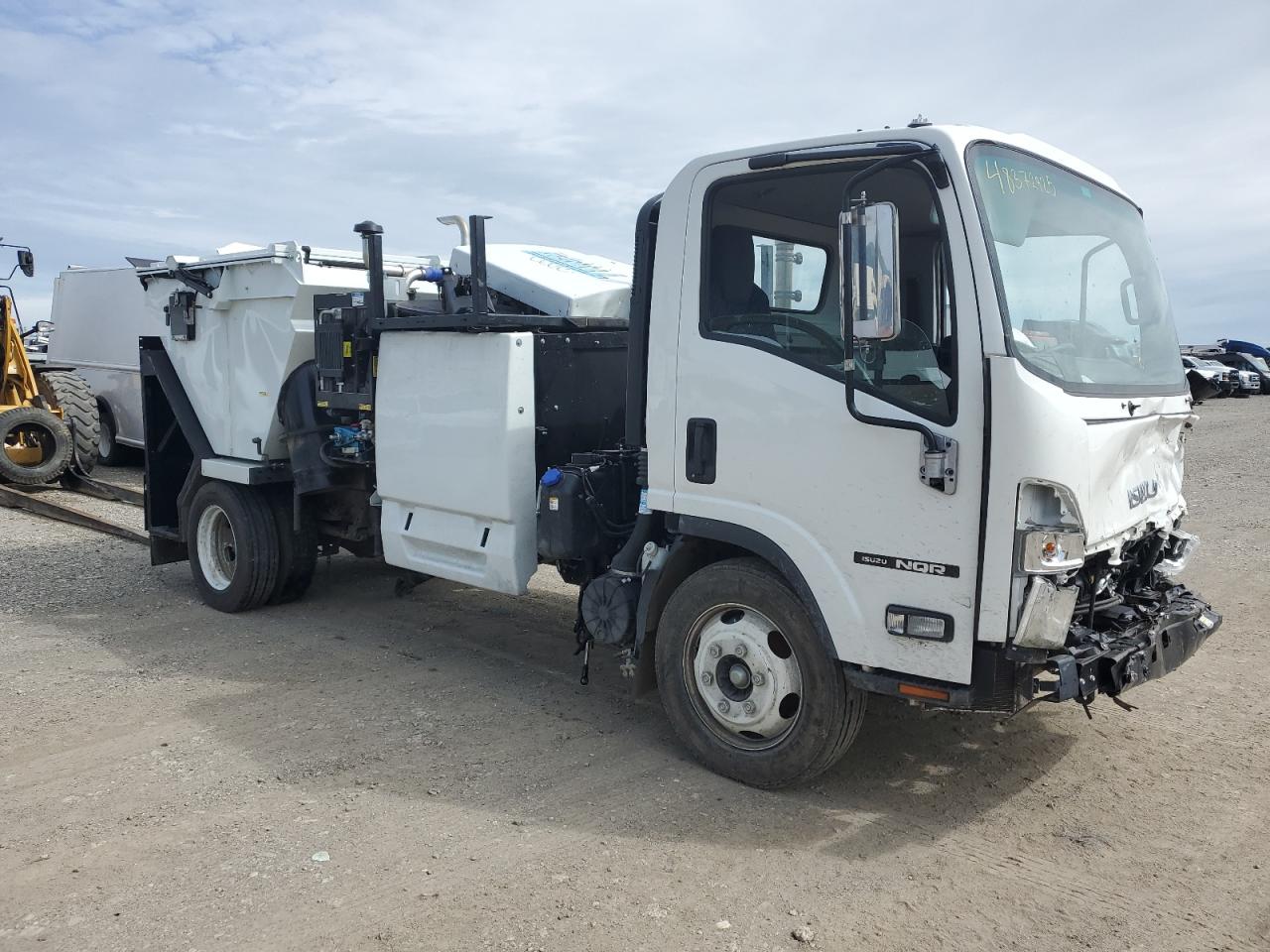 Martinez, CA에서 판매 중인 2023 Isuzu Nqr Street Sweeper Truck - Front End