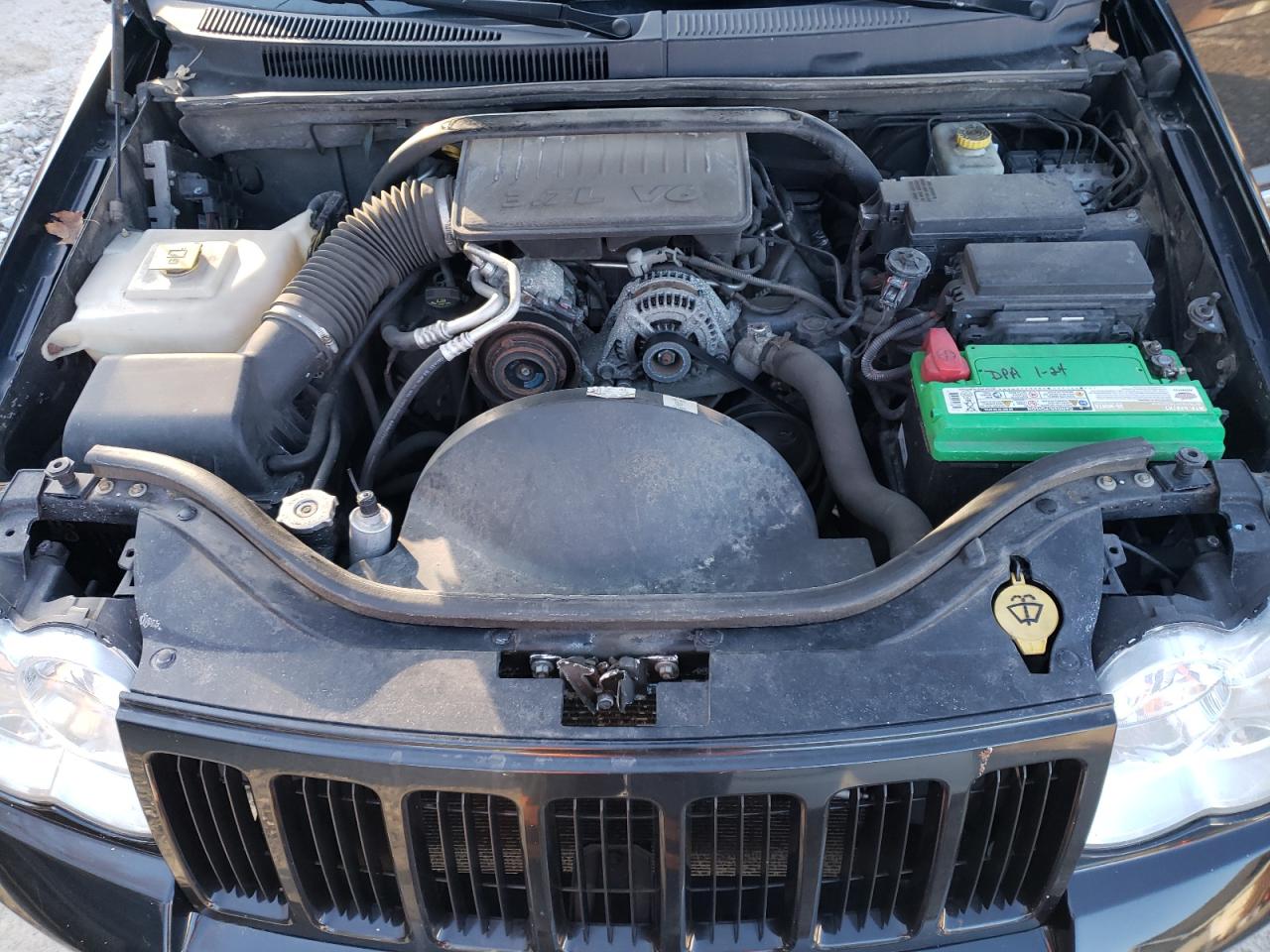 2010 Jeep Grand Cherokee - Image 12