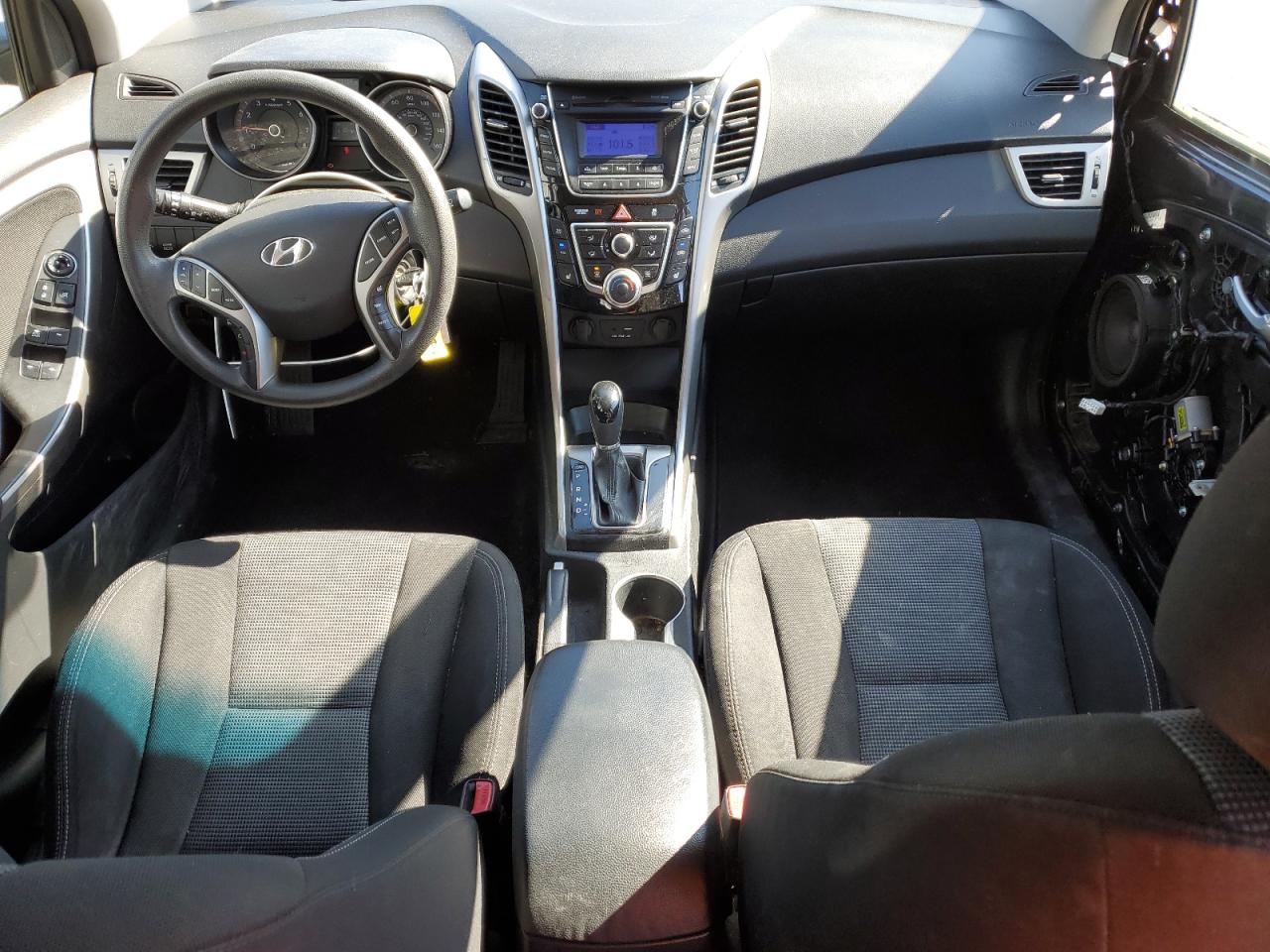 2014 Hyundai Elantra - Image 8