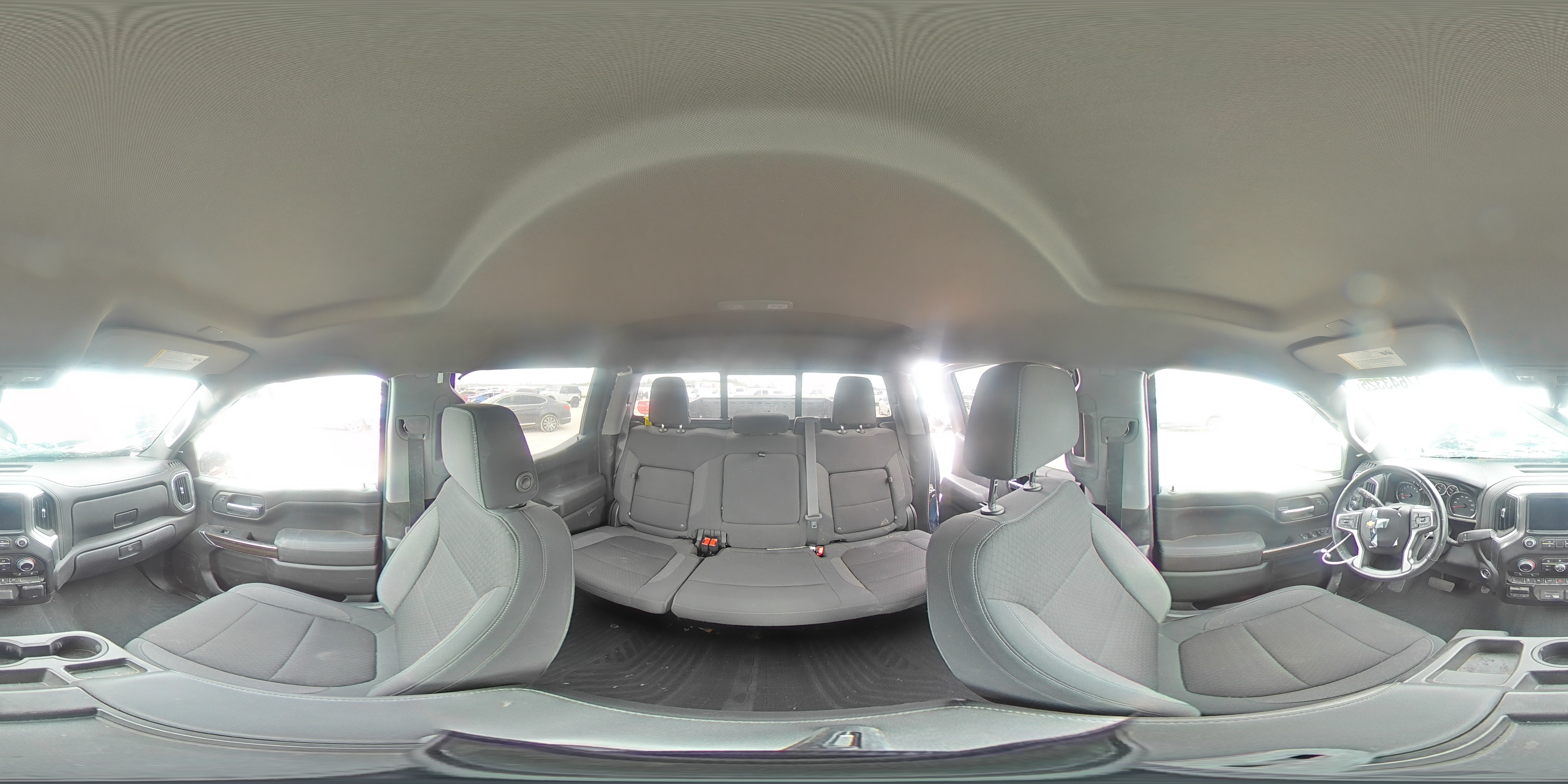 2021 Chevrolet Silverado - Image 13