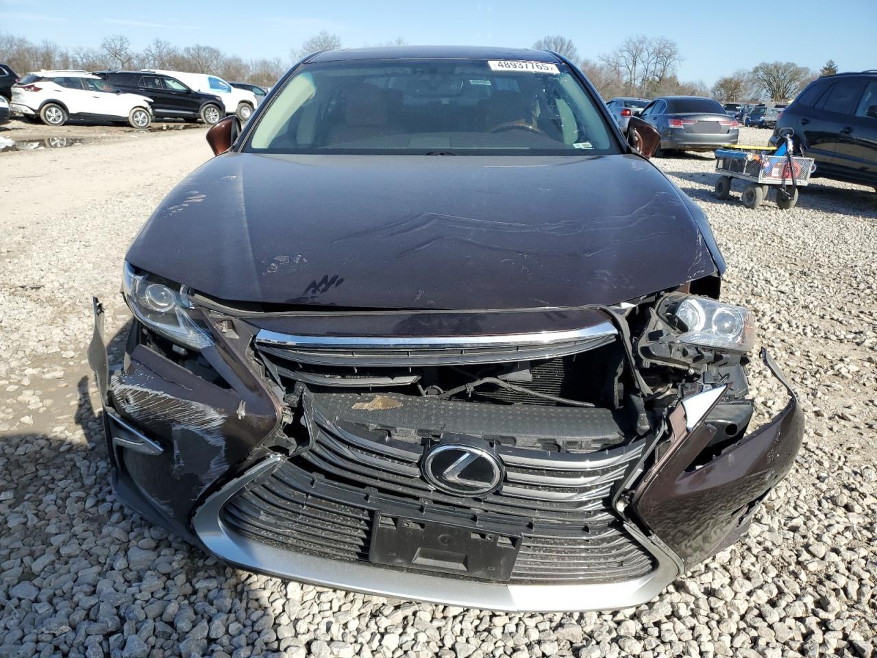 2016 Lexus ES - Image 5