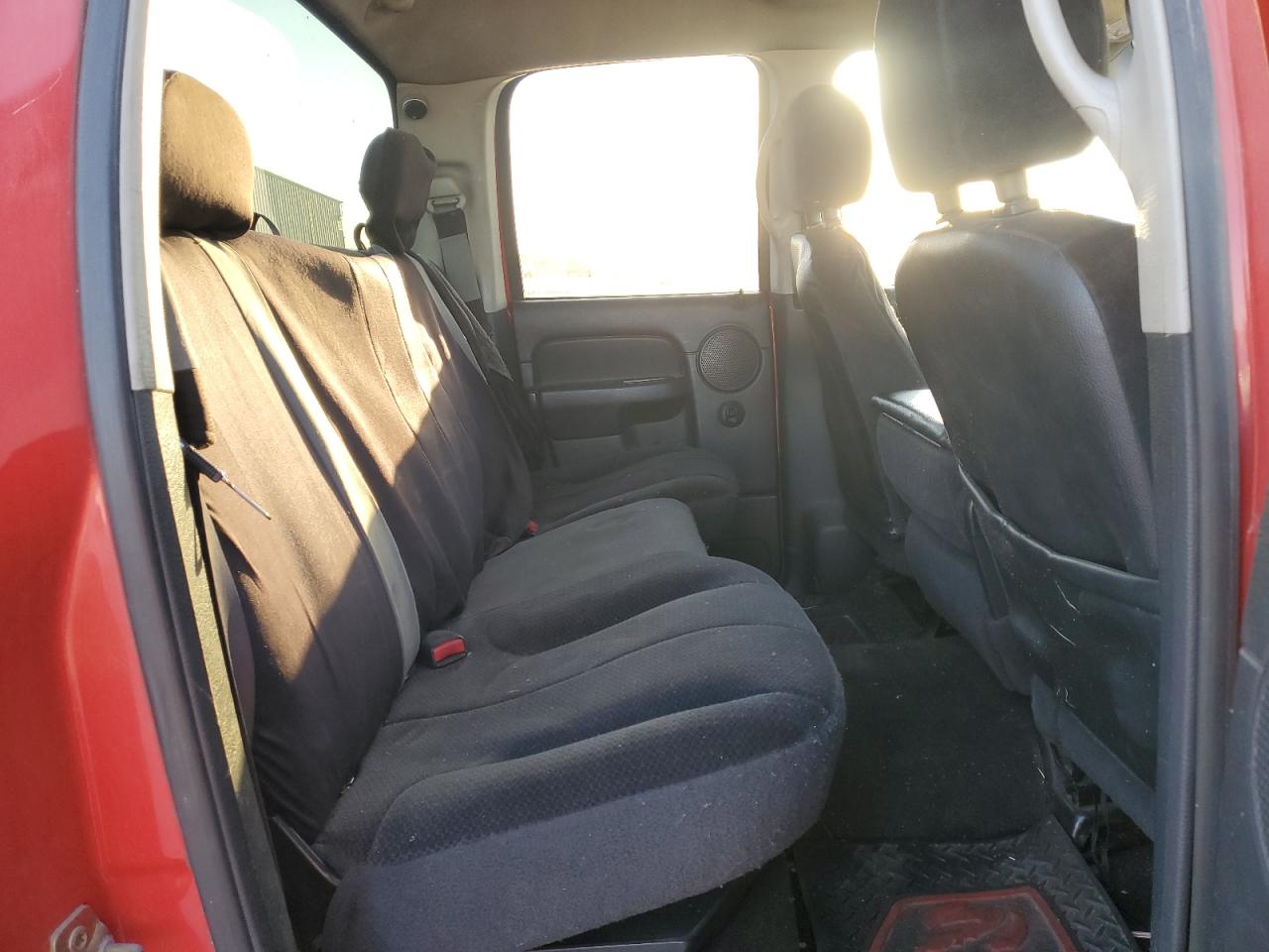 2004 Dodge Ram 1500 St VIN: 1D7HU18D24J165865 Lot: 48631405