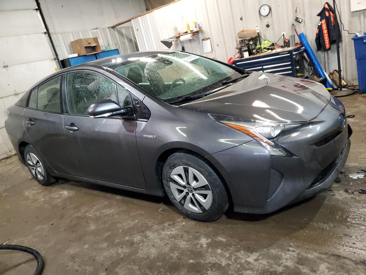 2017 Toyota Prius - Image 4