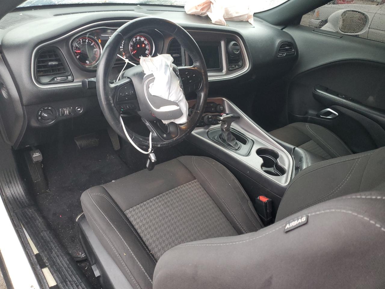 2019 Dodge Challenger - Image 8