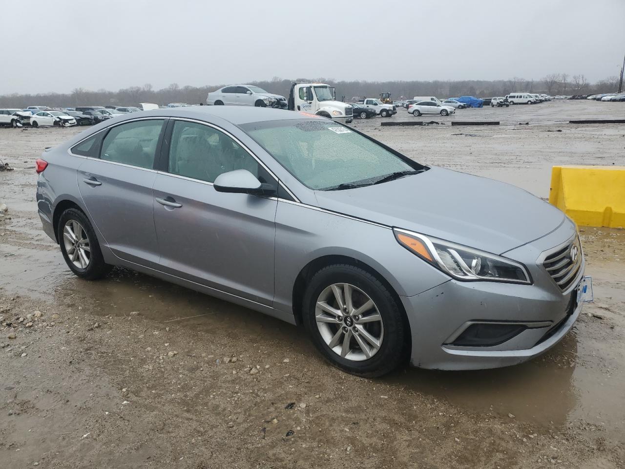 2016 Hyundai Sonata - Image 4