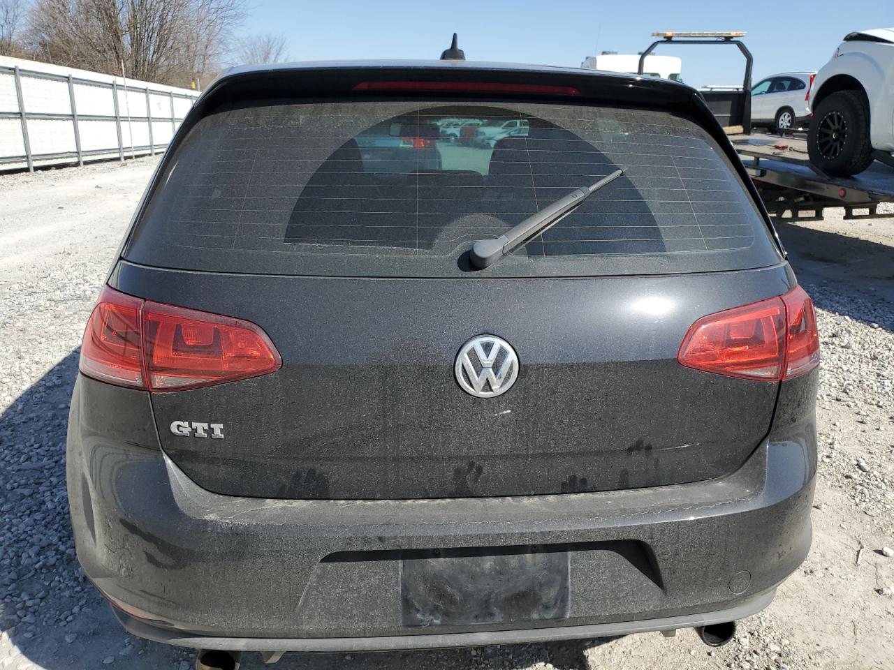 2016 Volkswagen GTI - Image 6