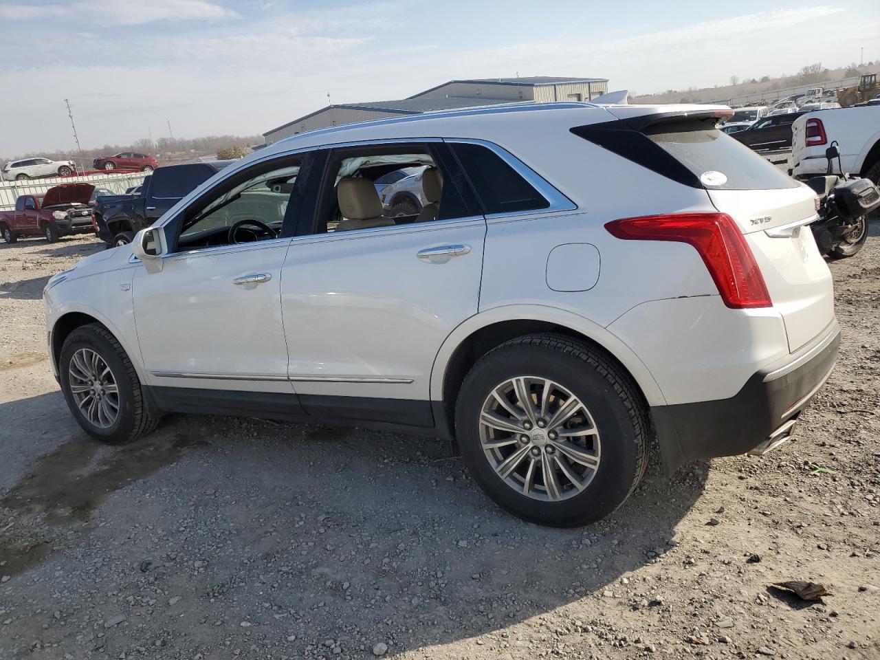2018 Cadillac XT5 - Image 2