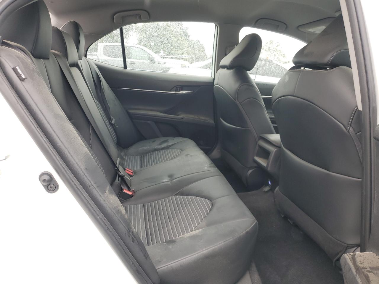 2022 Toyota Camry - Image 10
