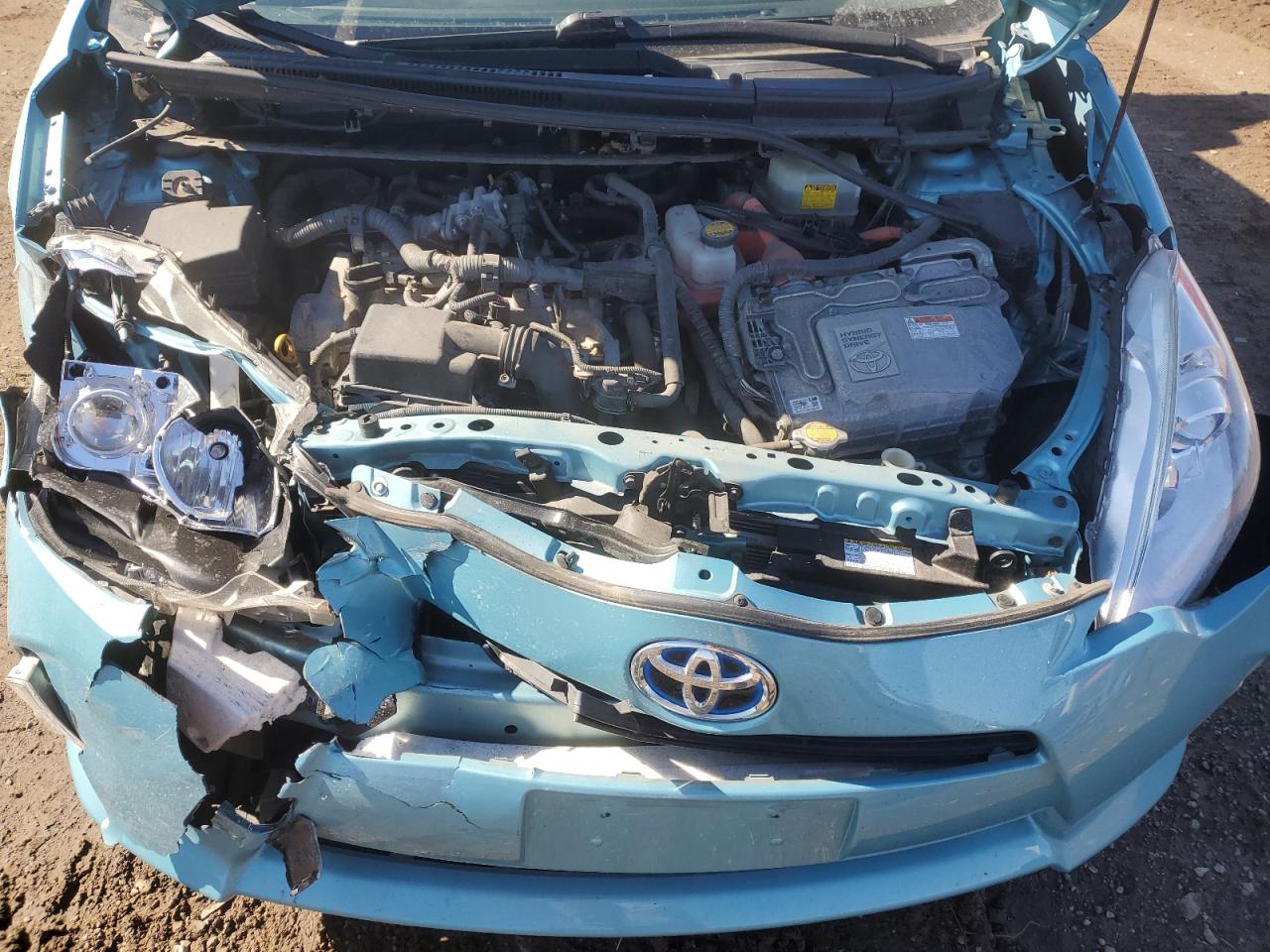 2012 Toyota Prius - Image 12