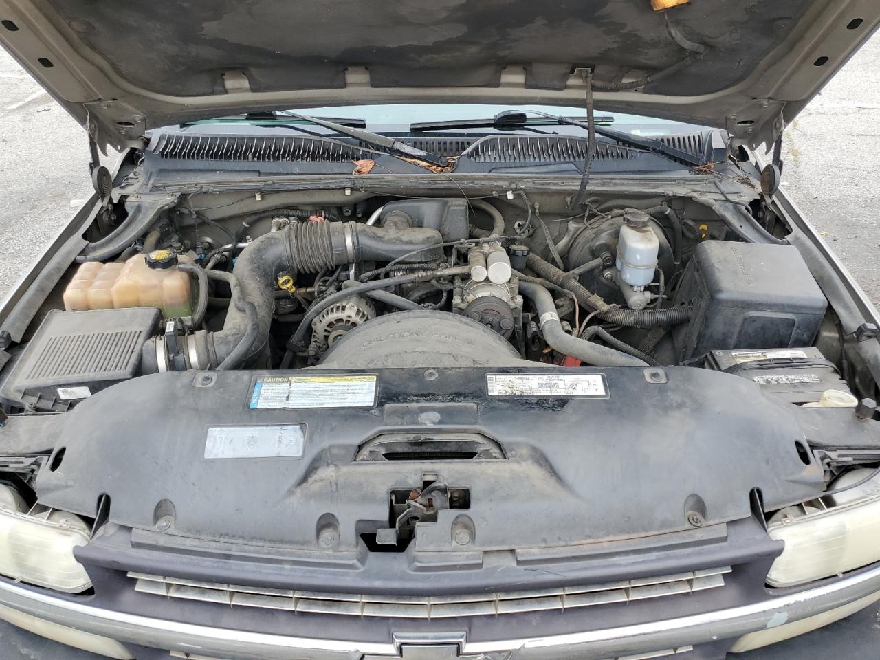 2001 Chevrolet Silverado - Image 11