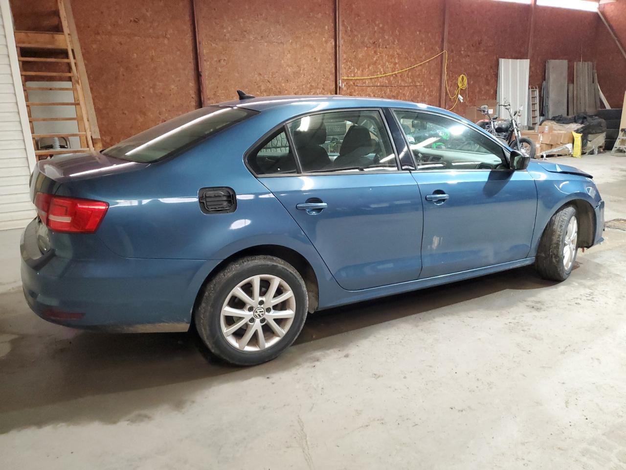 2015 Volkswagen Jetta - Image 3