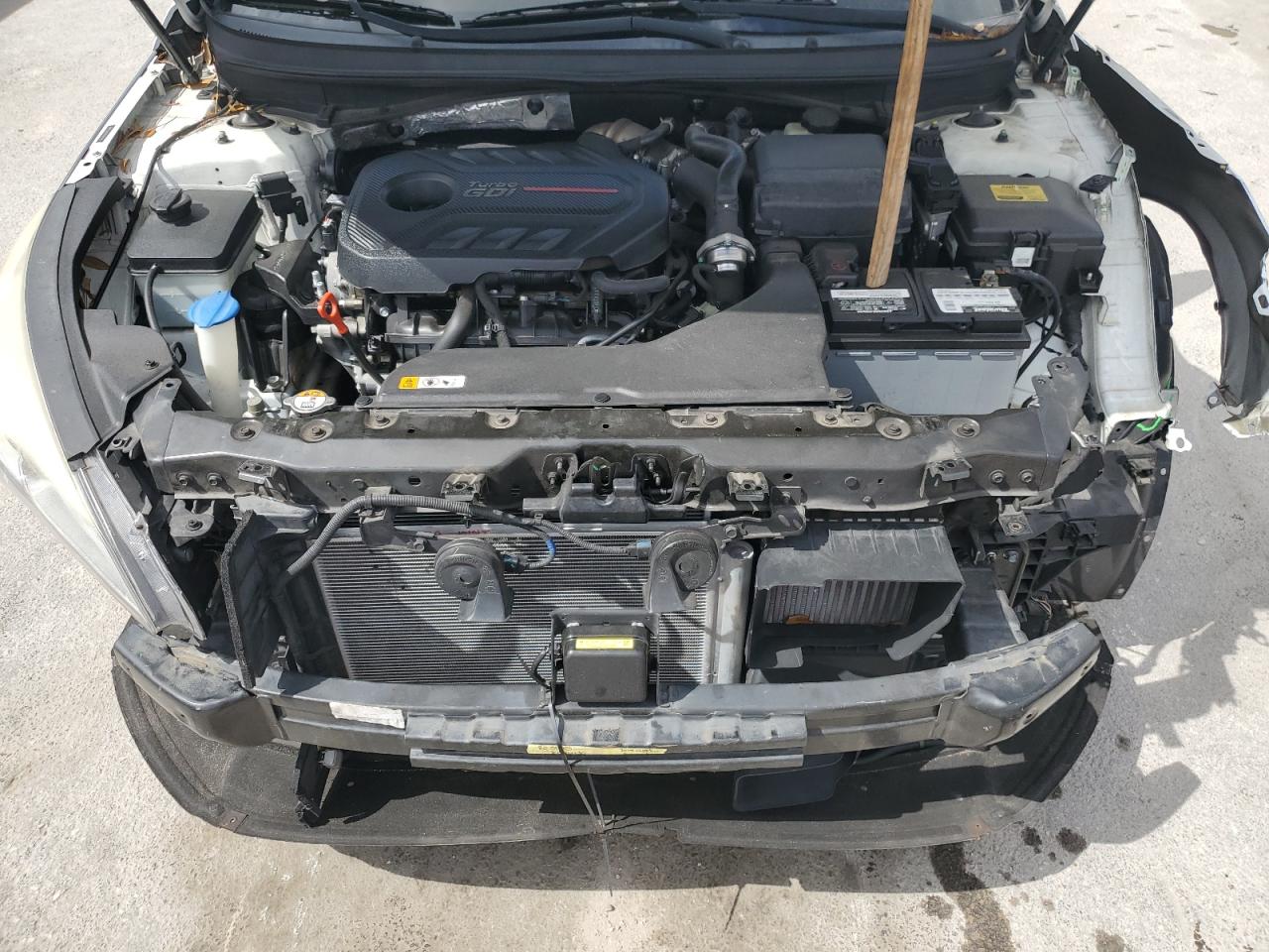 2015 Hyundai Sonata - Image 11