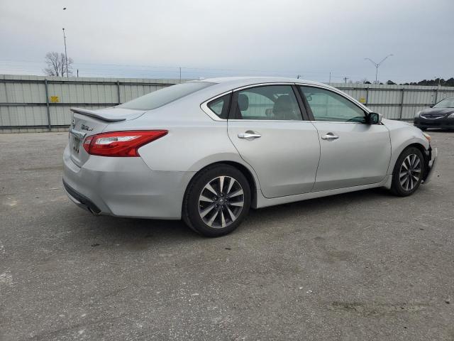  NISSAN ALTIMA 2017 Srebrny