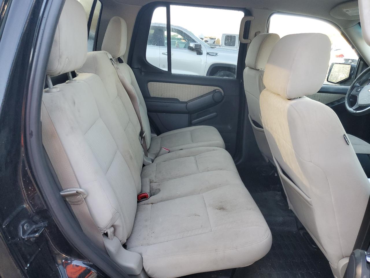 2008 Ford Explorer - Image 10