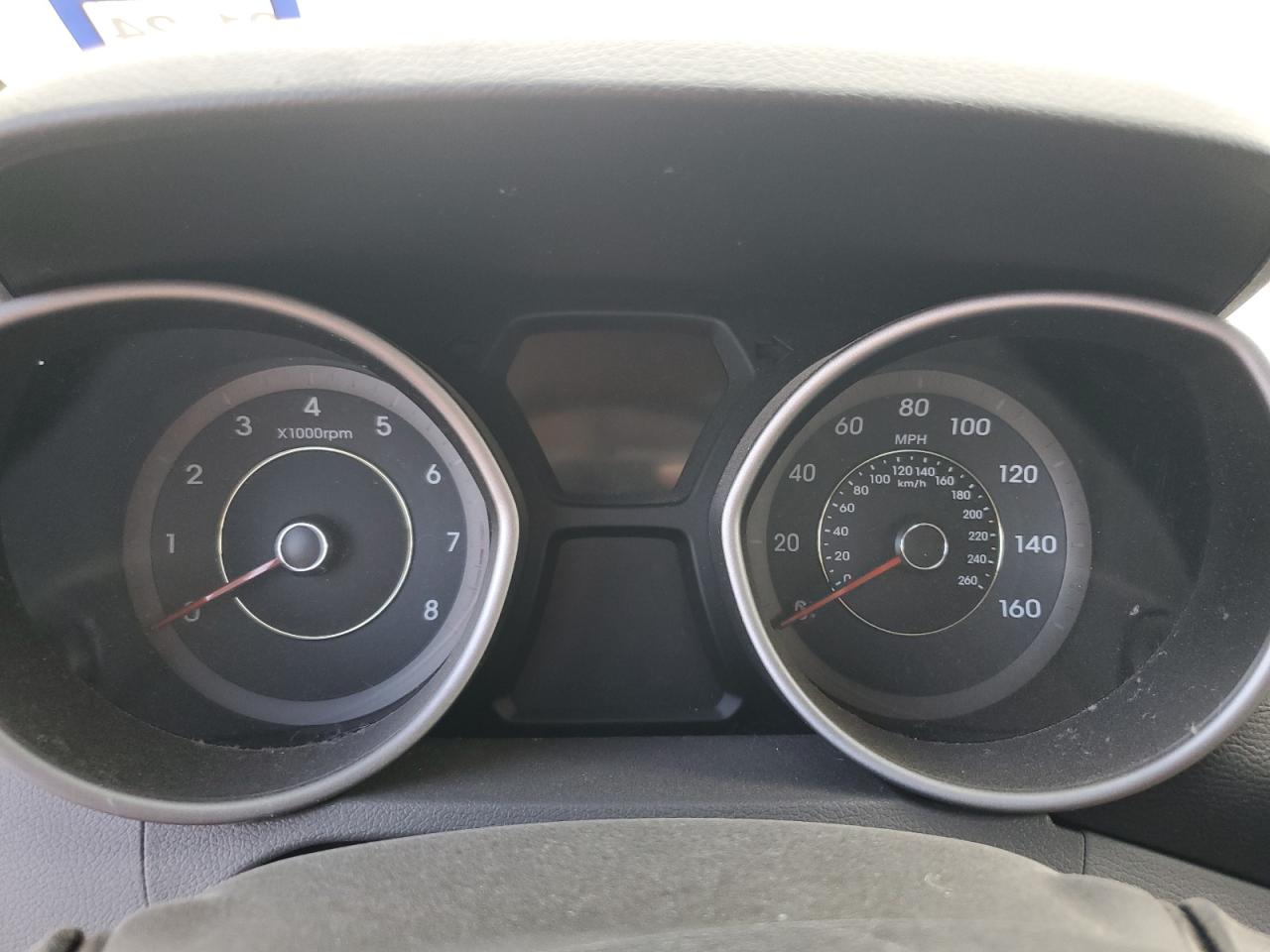 2011 Hyundai Elantra - Image 9