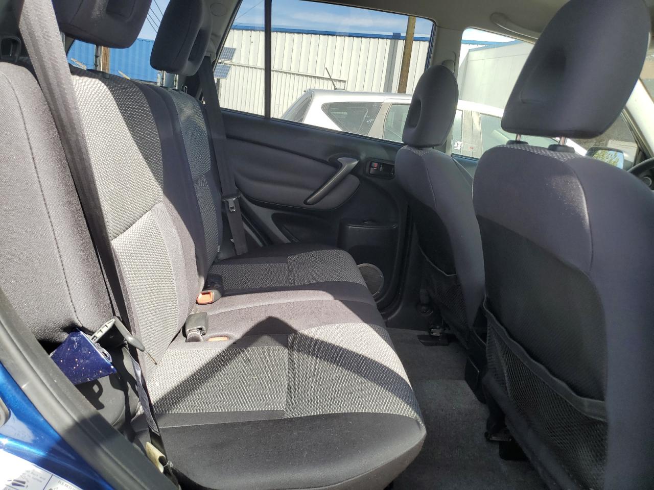 2004 Toyota RAV 4 - Image 10