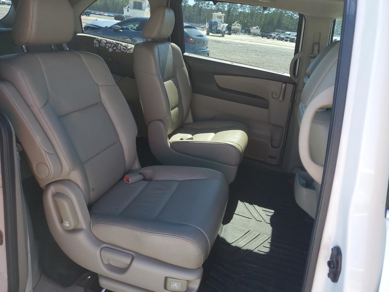 2013 Honda Odyssey - Image 11