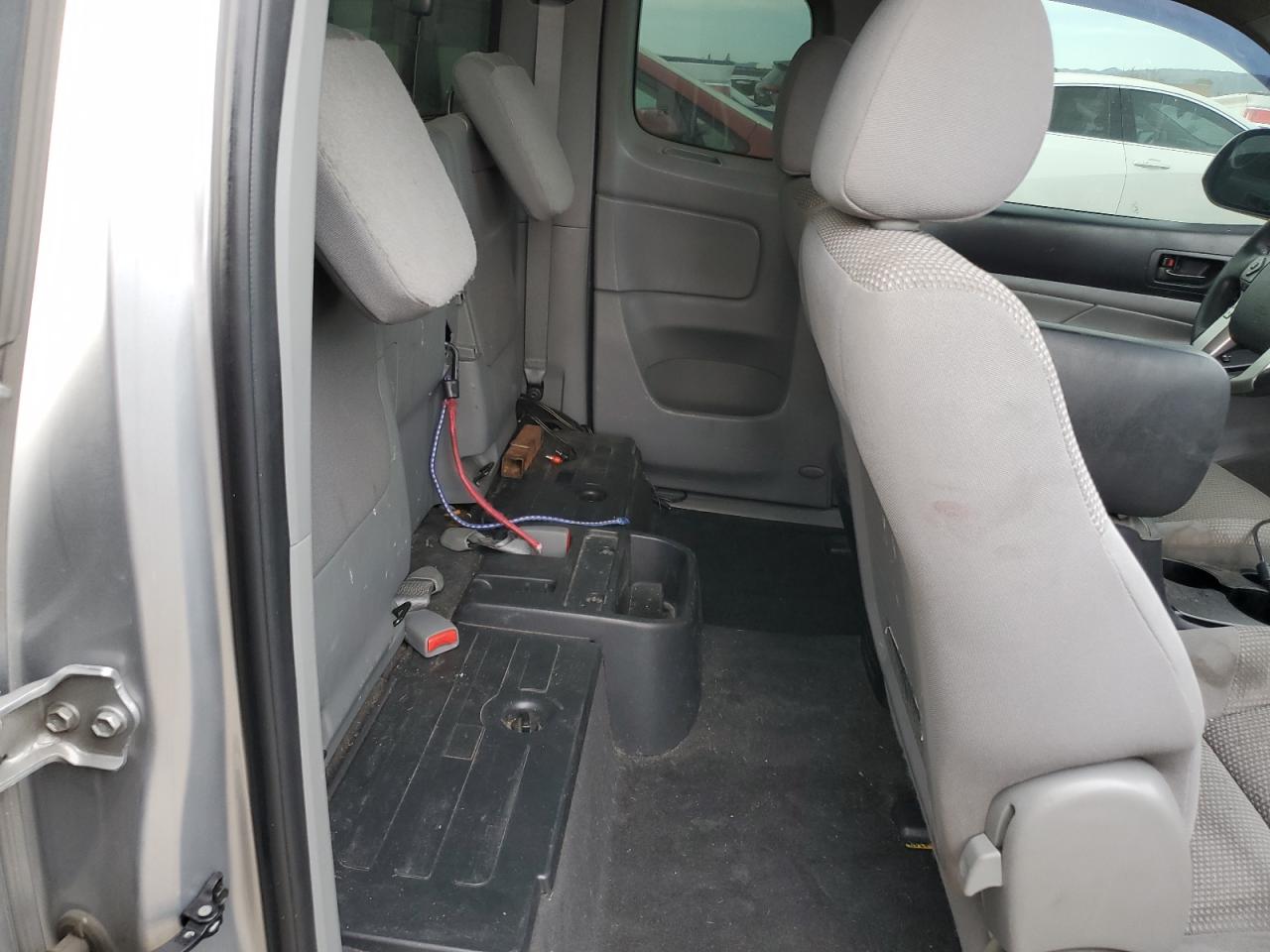 2015 Toyota Tacoma - Image 10