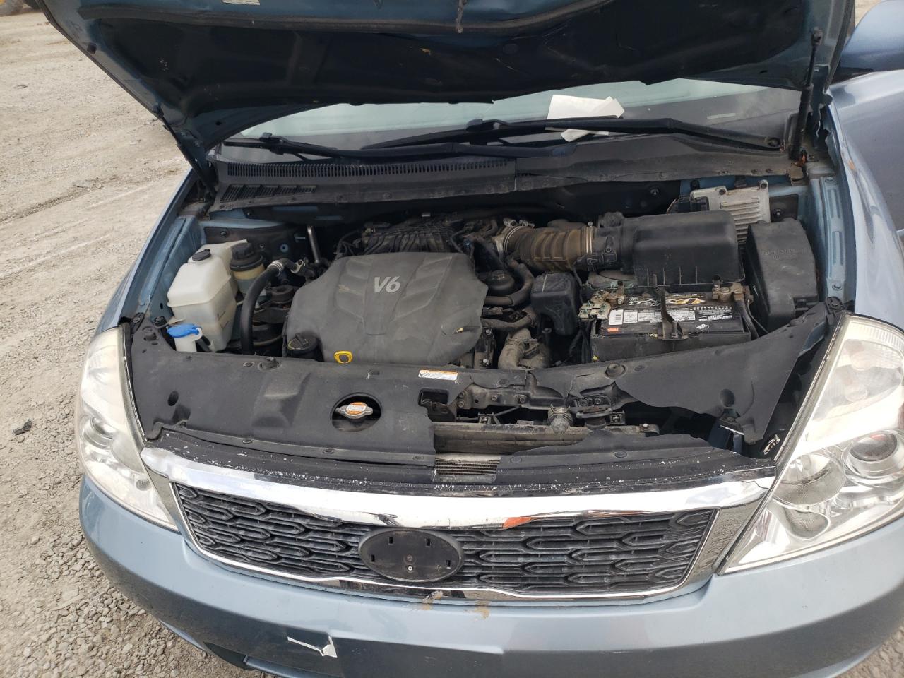 2012 Kia Sedona - Image 12