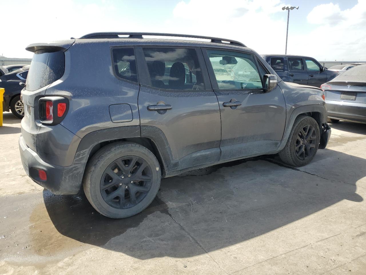 2017 Jeep Renegade - Image 3