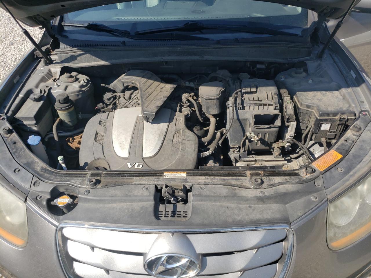 2011 Hyundai Santa Fe - Image 12