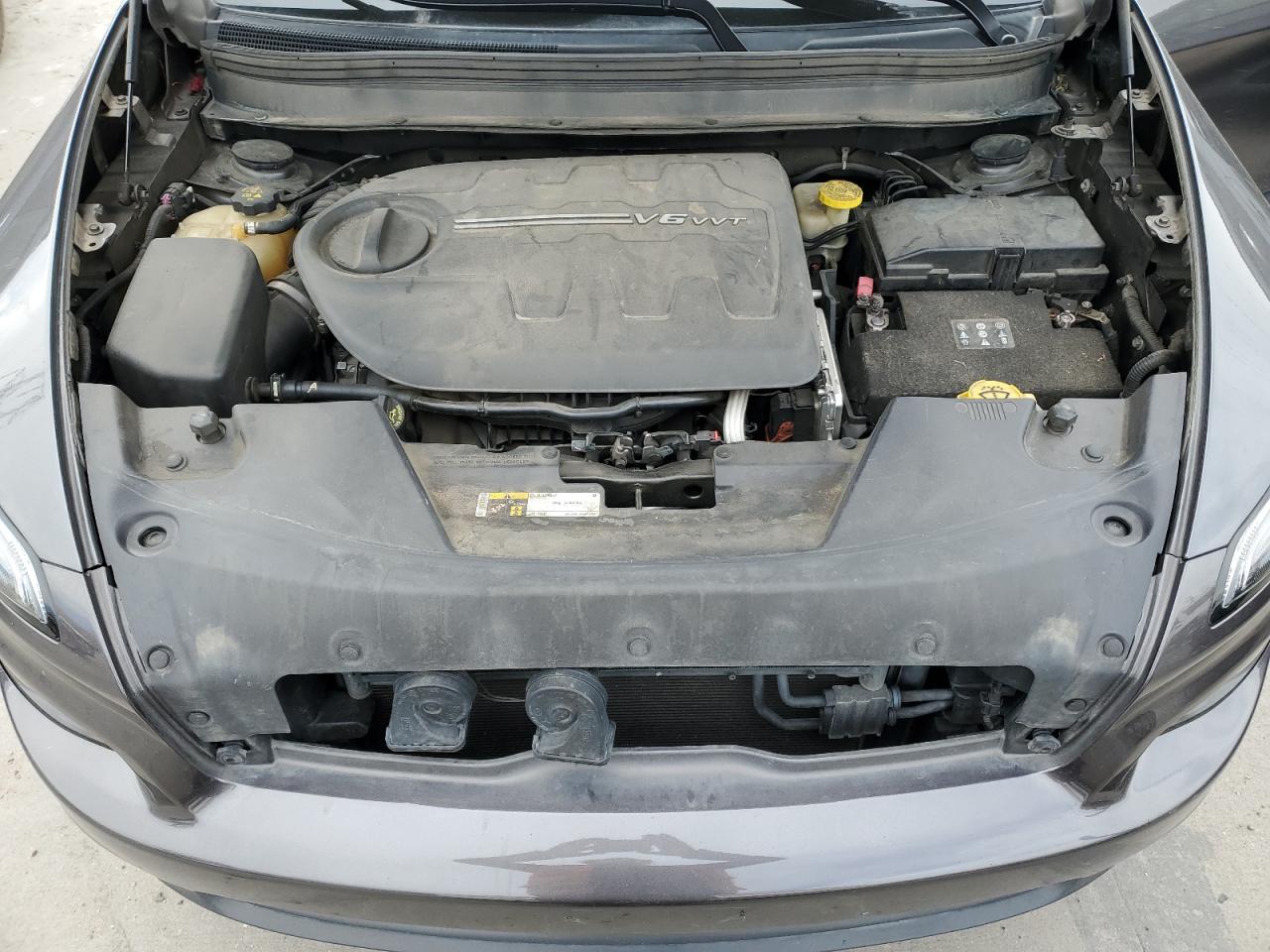 2016 Jeep Grand Cherokee - Image 12