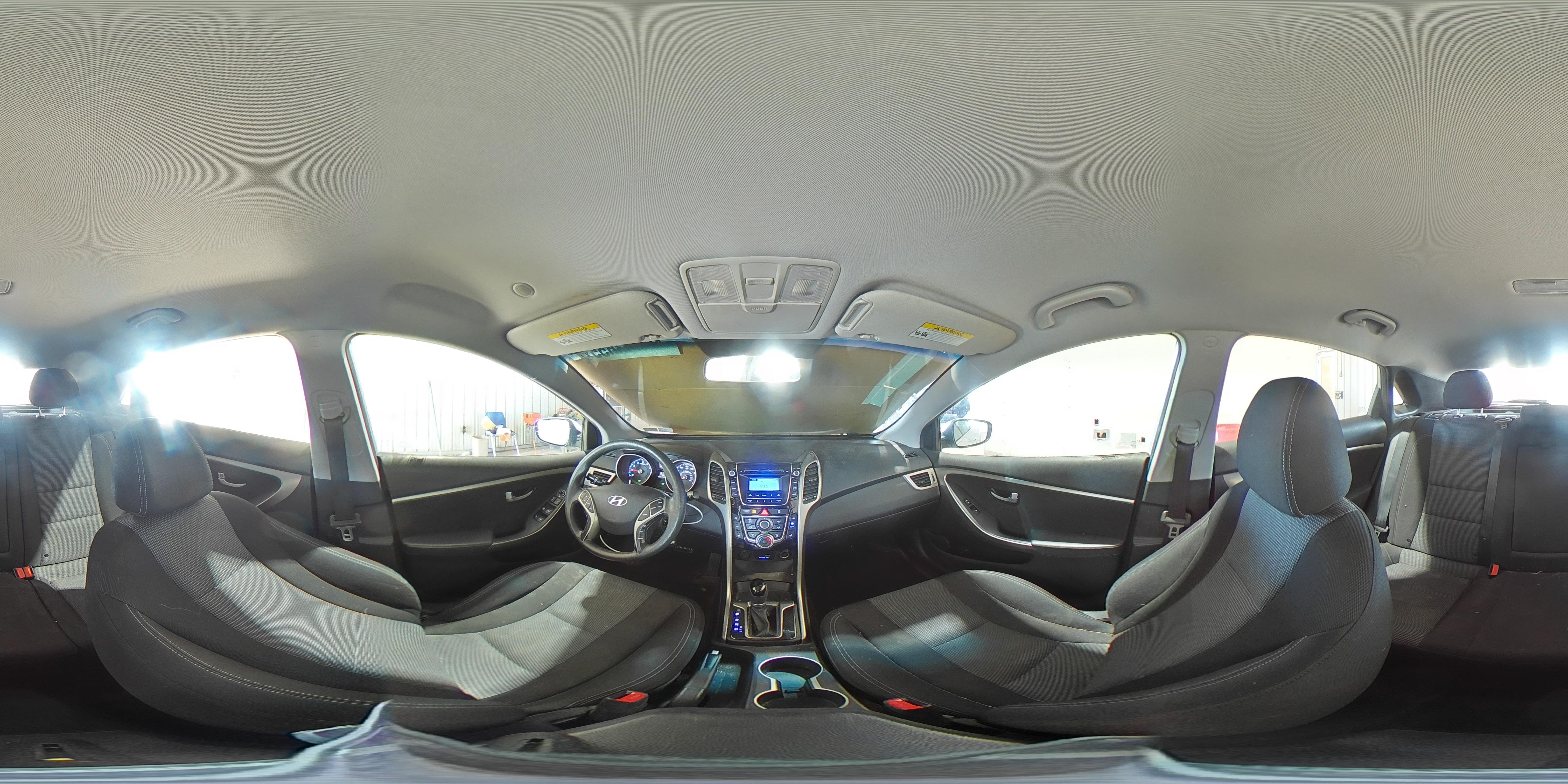 2016 Hyundai Elantra - Image 14