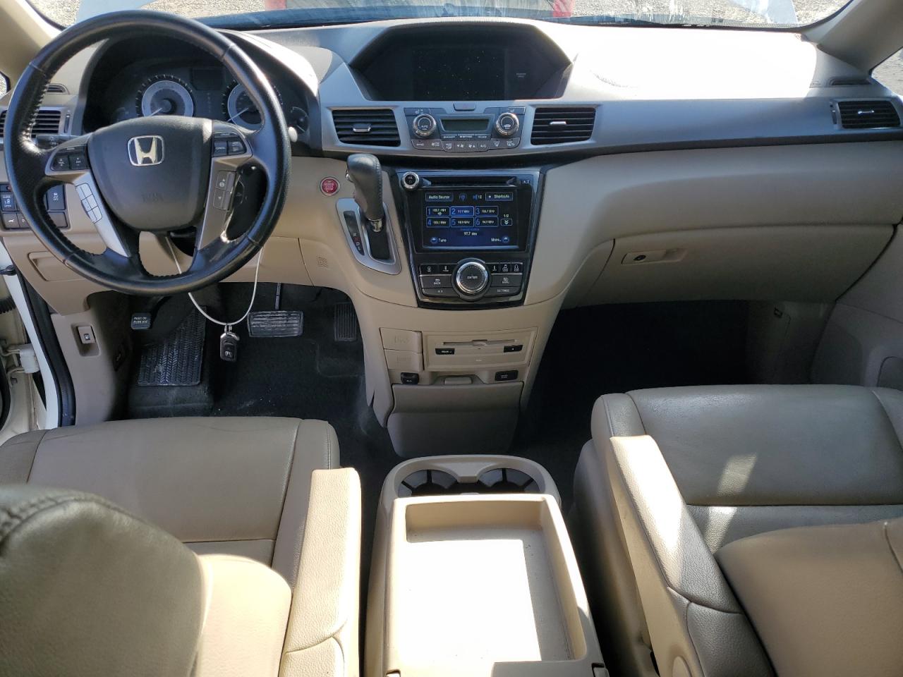 2016 Honda Odyssey - Image 8