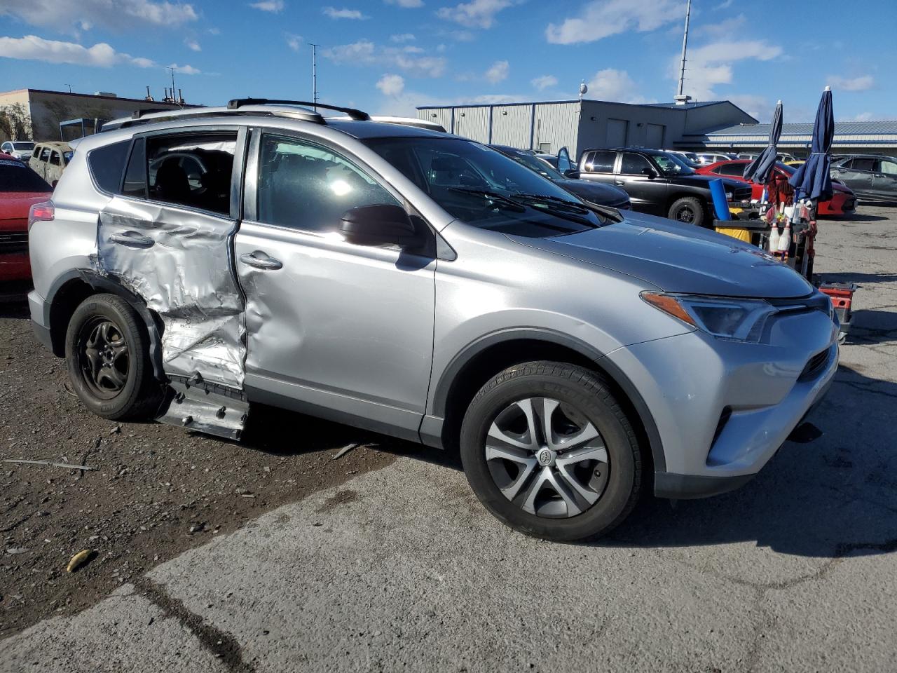 2016 Toyota RAV 4 - Image 4