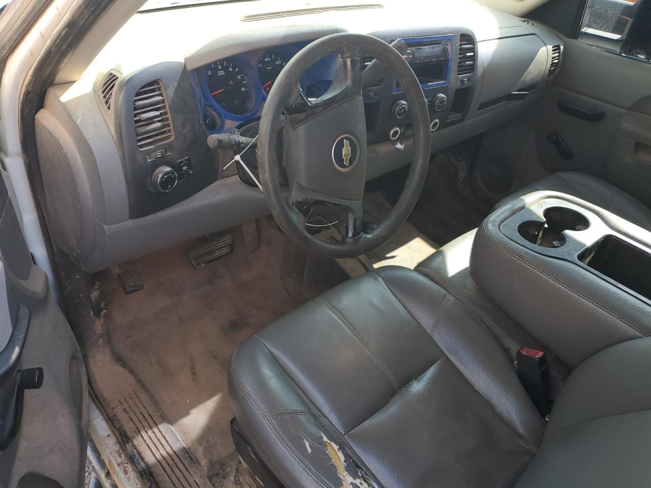 2010 Chevrolet Silverado - Image 8