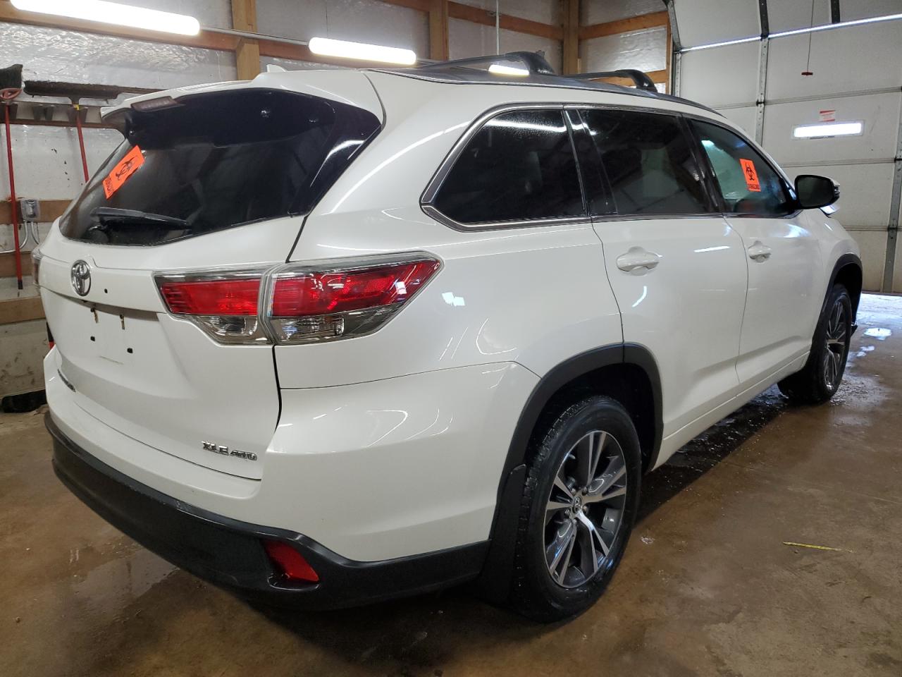 2016 Toyota Highlander - Image 3