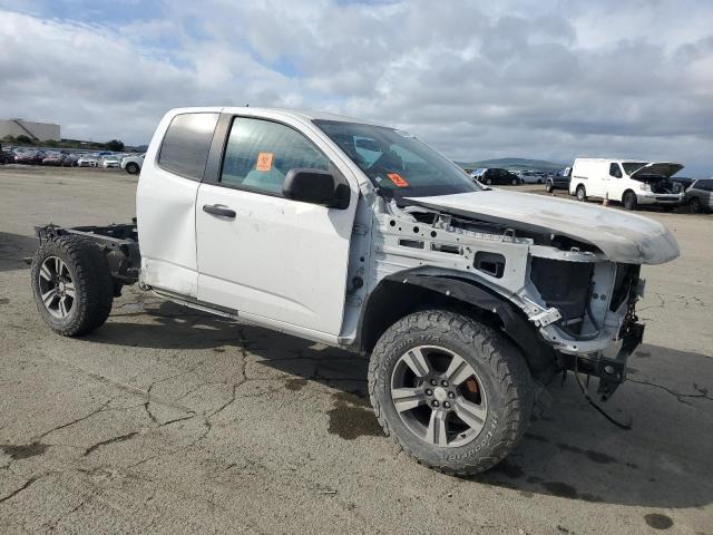 CHEVROLET COLORADO 2018 Белы