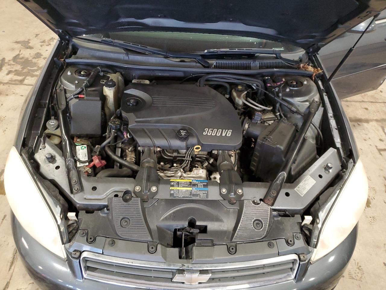 2010 Chevrolet Impala - Image 11