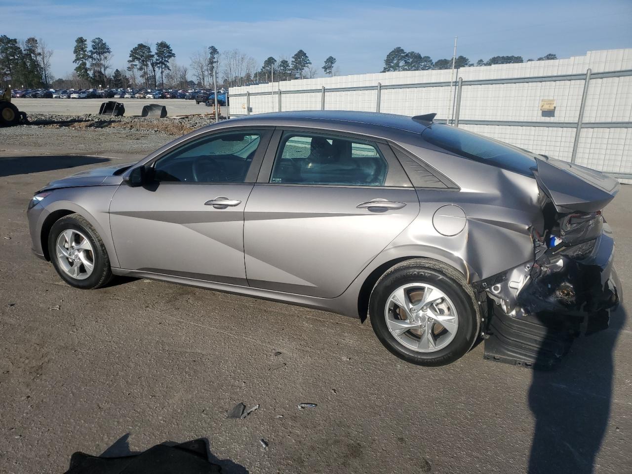 2023 Hyundai Elantra - Image 2